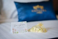 thumbs_Deluxe_Riverview_Room04